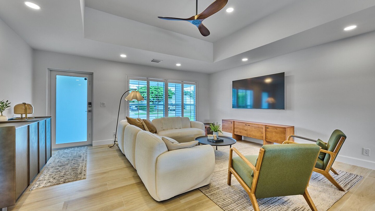 Photo of Livingroom in Tropic Palms