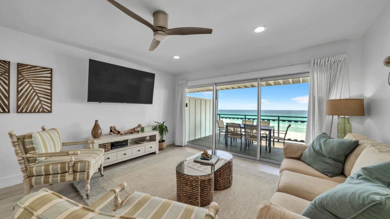 Photo of Bedroom in Miramar Beach