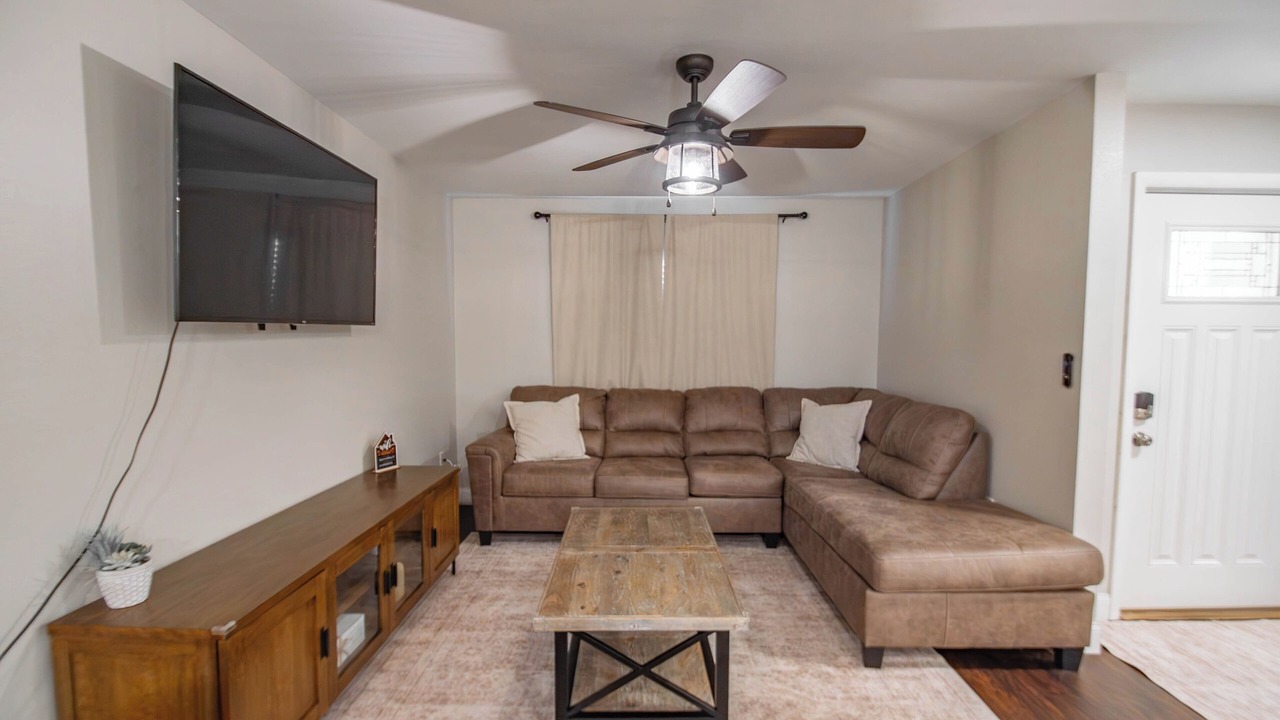 Photo of Livingroom in Lakeland Highlands