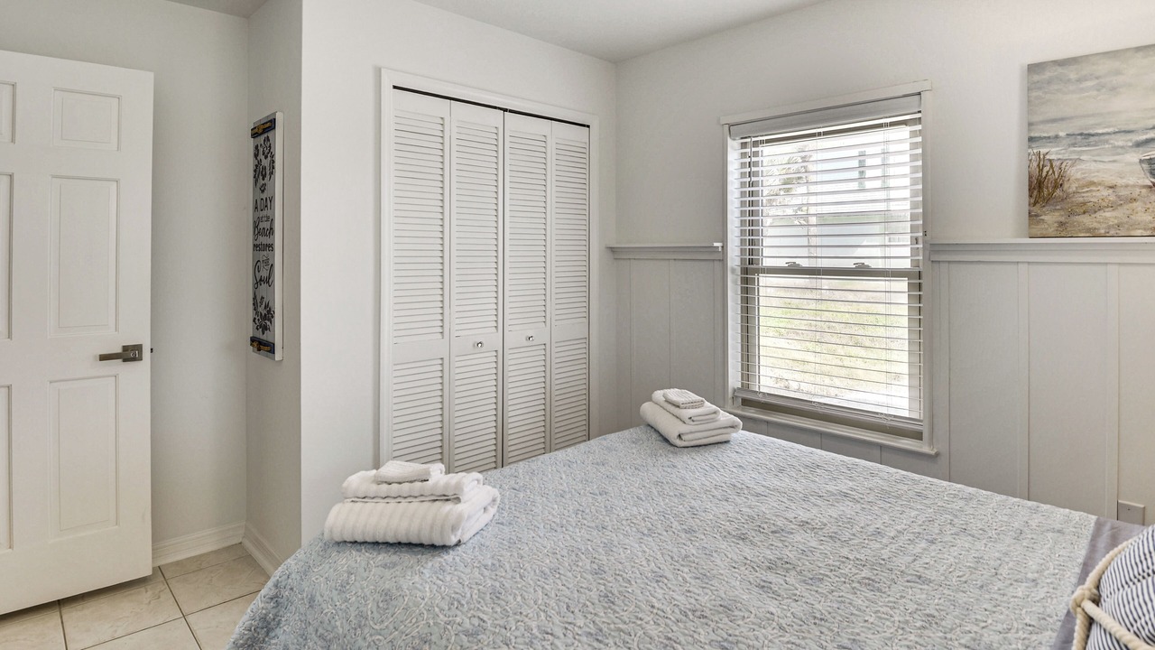 Photo of Bedroom in Marineland Acres