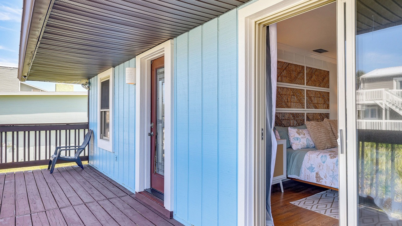 Photo of Patio Balcony in Marineland Acres