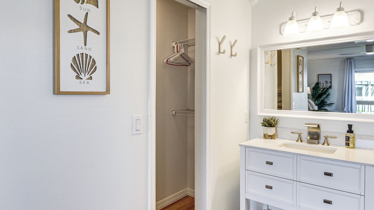 Photo of Bathroom in Marineland Acres