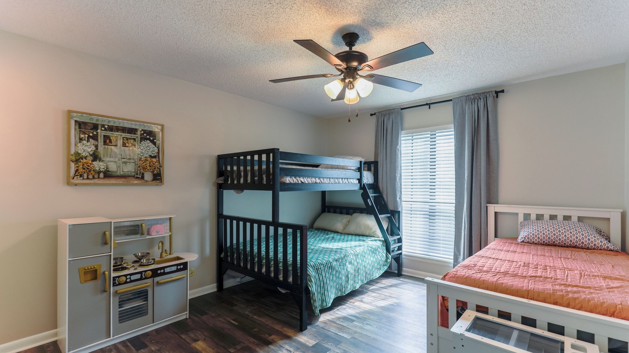 Photo of Bedroom in Valdosta