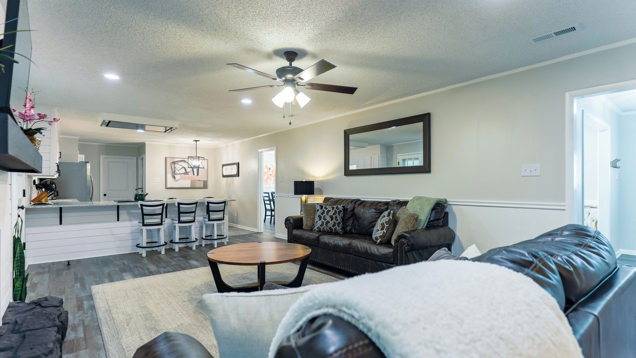Photo of Livingroom in Valdosta