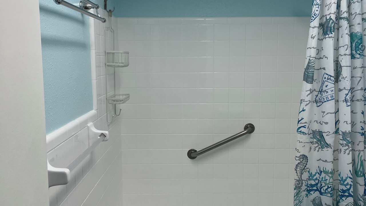 Photo of Bathroom in Seminole
