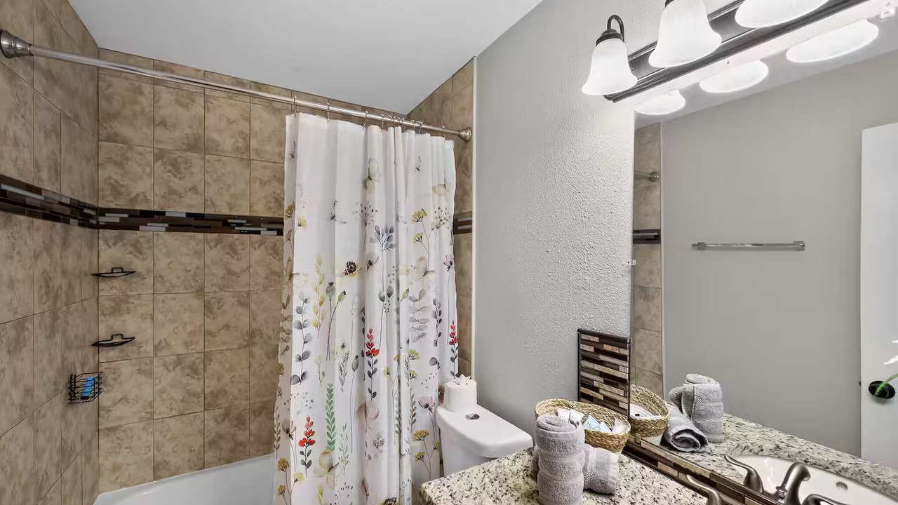Photo of Bathroom in Temple Crest