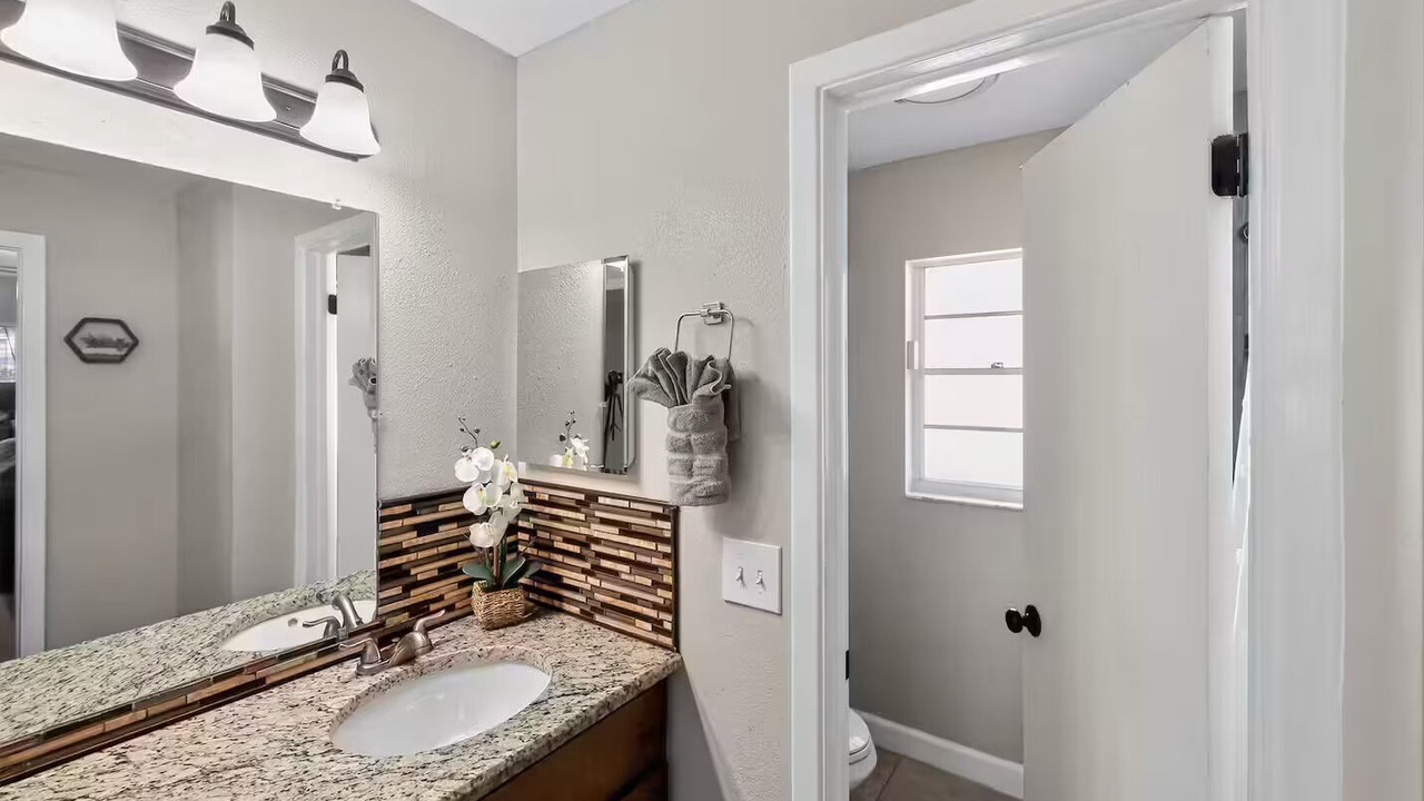 Photo of Bathroom in Temple Crest