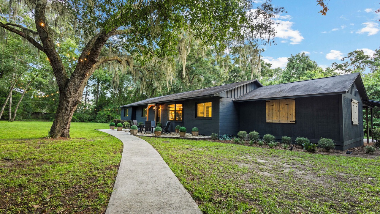 Photo of Outdoor in Gainesville