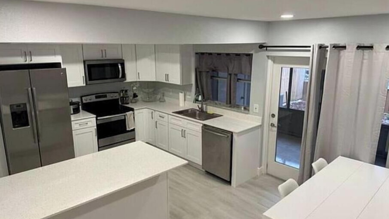 Photo of Kitchen in Bearss Plaza