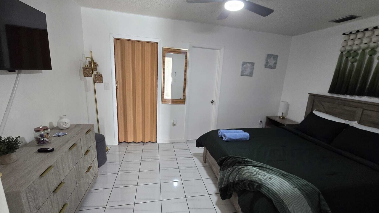 Photo of Bedroom in Coral Way