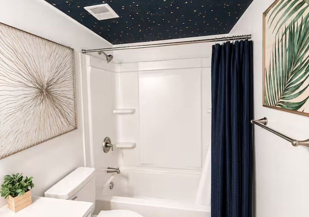 Photo of Bathroom in Sherwood Estates