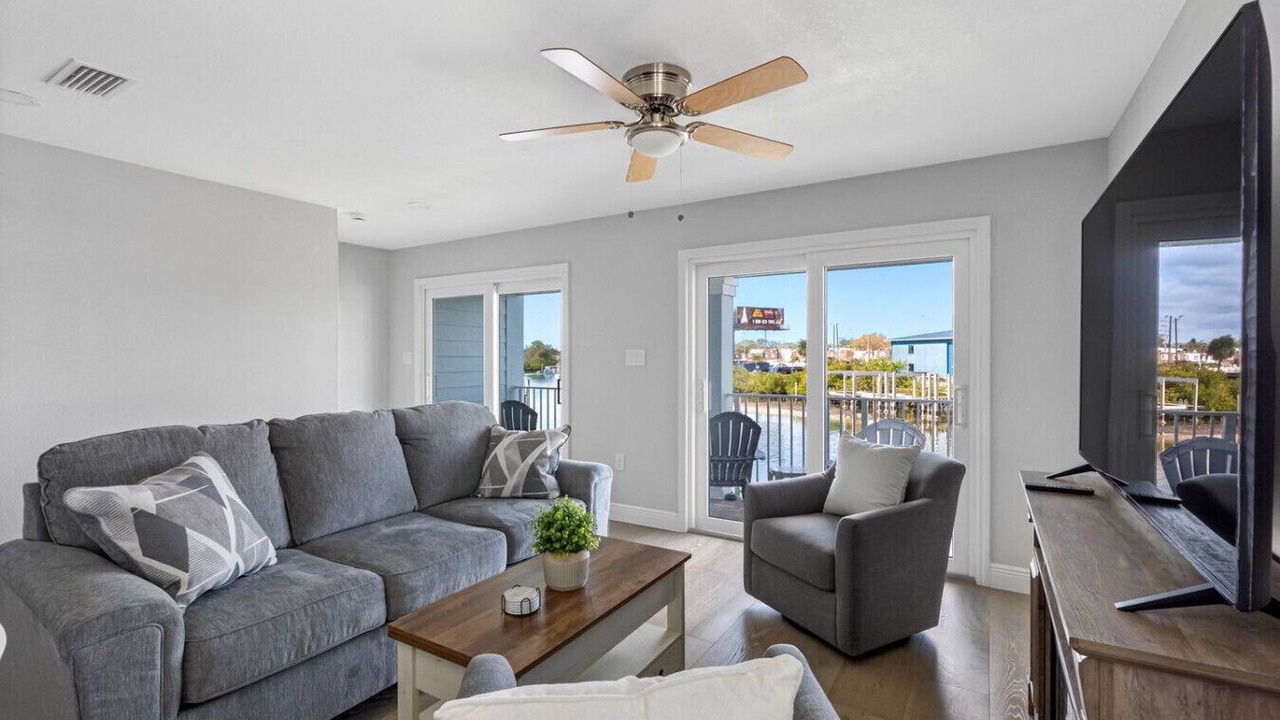 Photo of Livingroom in Tampa