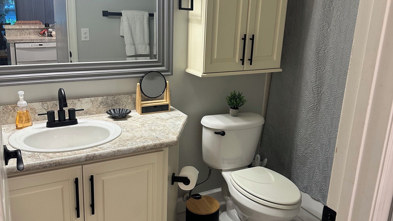 Photo of Bathroom in Dunnellon