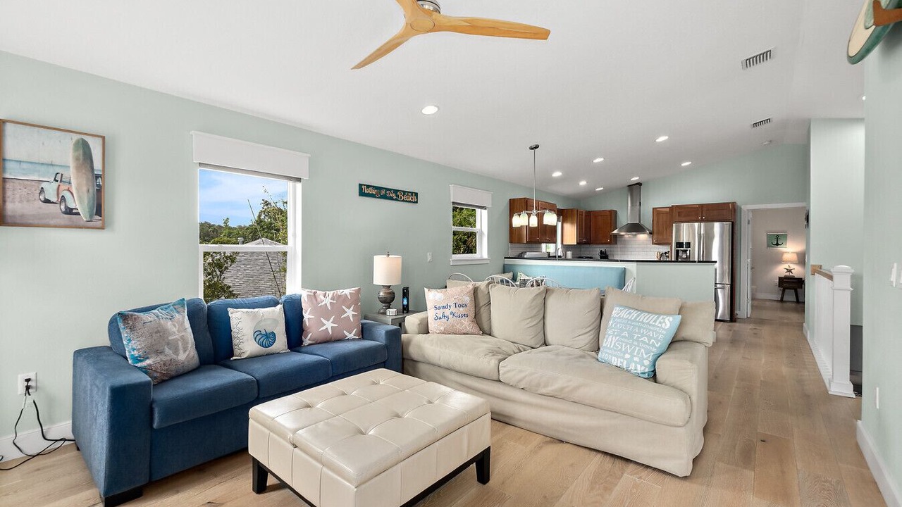 Photo of Bedroom in Marineland Acres