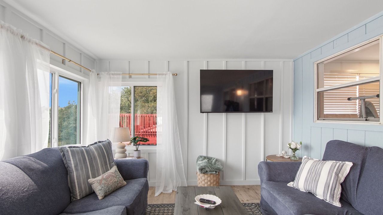 Photo of Livingroom in Kiska Beach