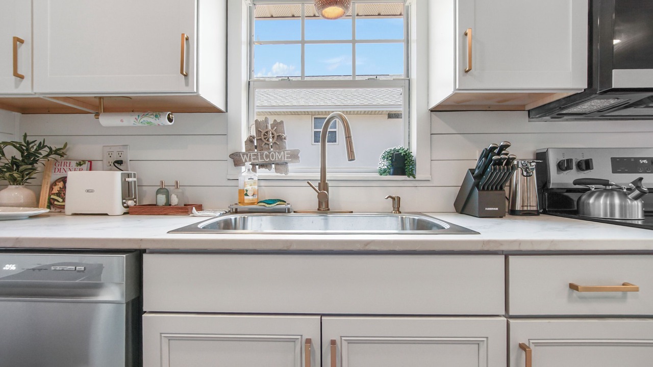 Photo of Kitchen in Kiska Beach