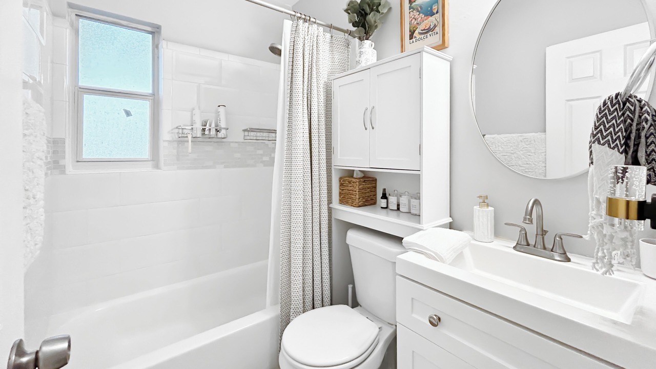 Photo of Bathroom in United Central