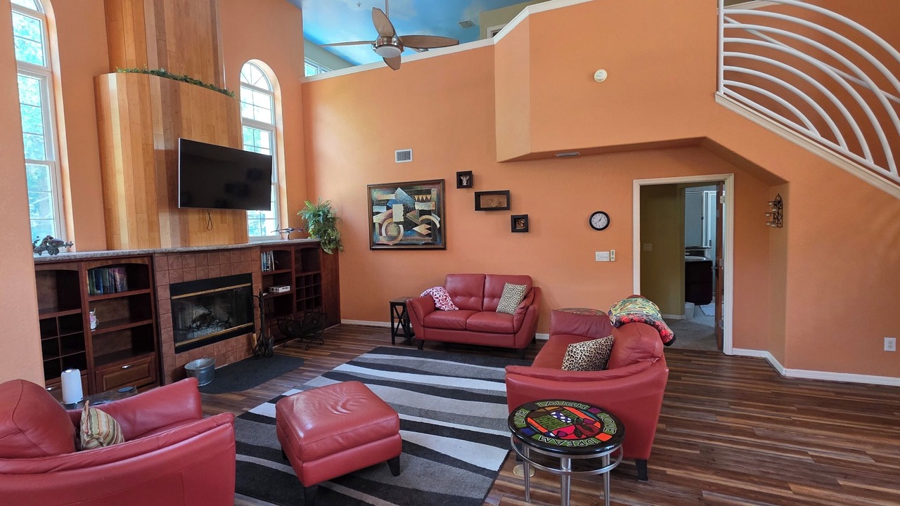 Photo of Livingroom in Hidden Lake Estates