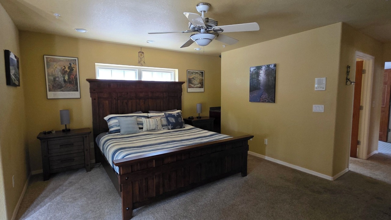 Photo of Bedroom in Hidden Lake Estates