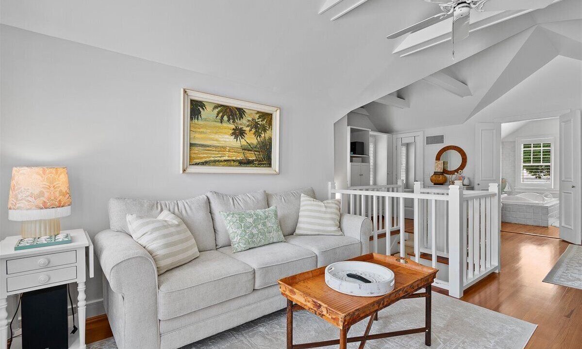 Photo of Livingroom in Stuart