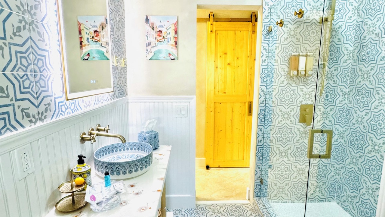 Photo of Bathroom in Mango Groves