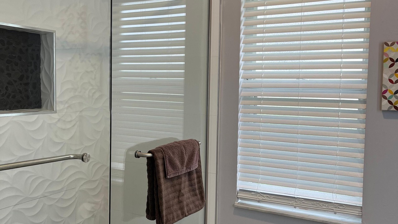 Photo of Bathroom in Pelican