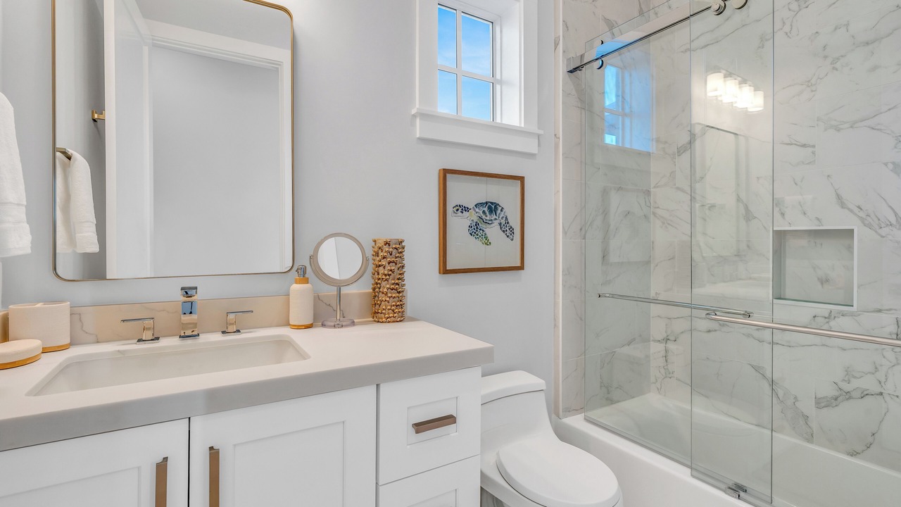 Photo of Bathroom in Marathon