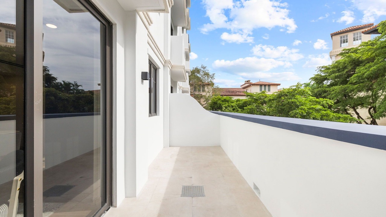 Photo of Patio Balcony in Industrial Section