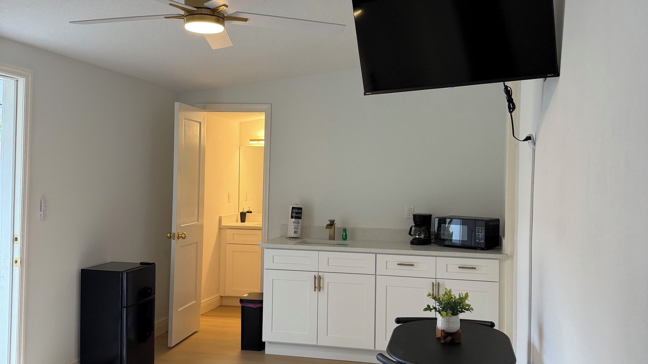 Photo of Bedroom in Pinecrest West Park