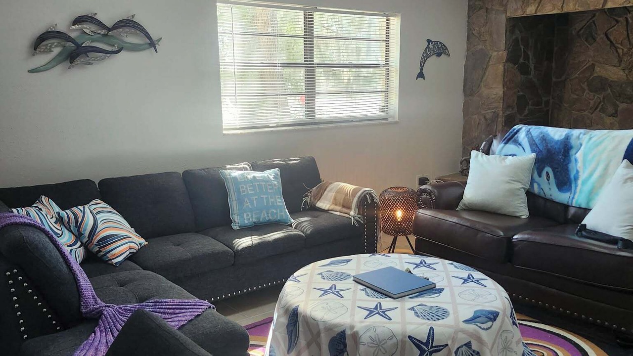 Photo of Livingroom in Springs at Kings Bay