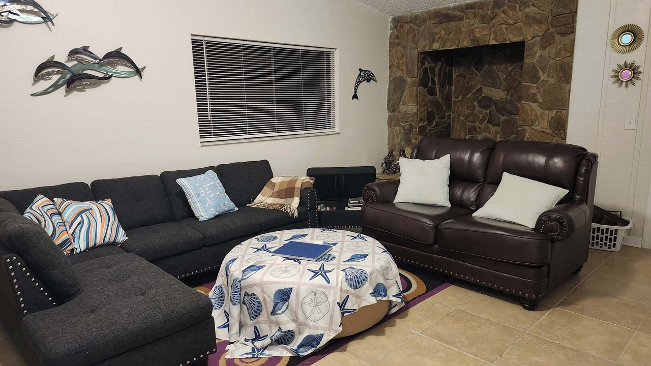 Photo of Livingroom in Springs at Kings Bay