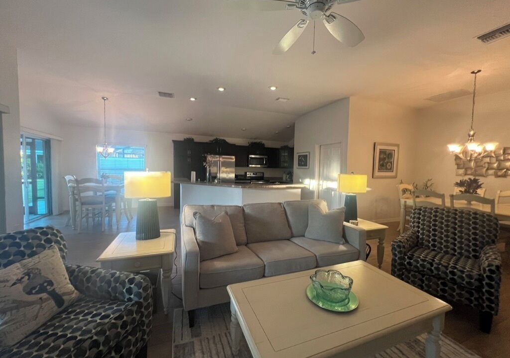 Photo of Livingroom in Leesburg