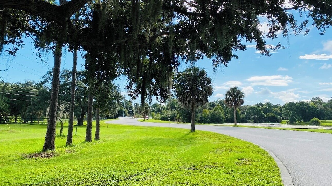Photo of Others in Seminole