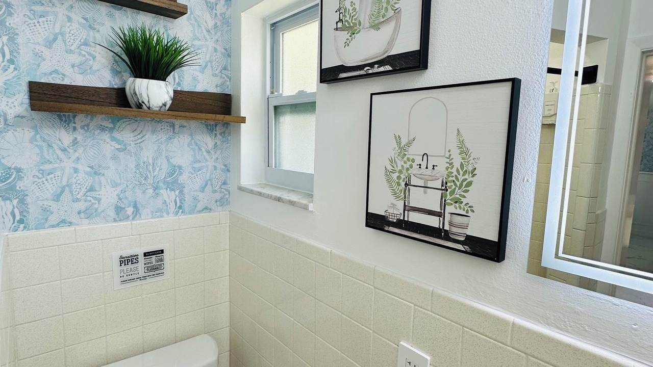 Photo of Bathroom in Seminole