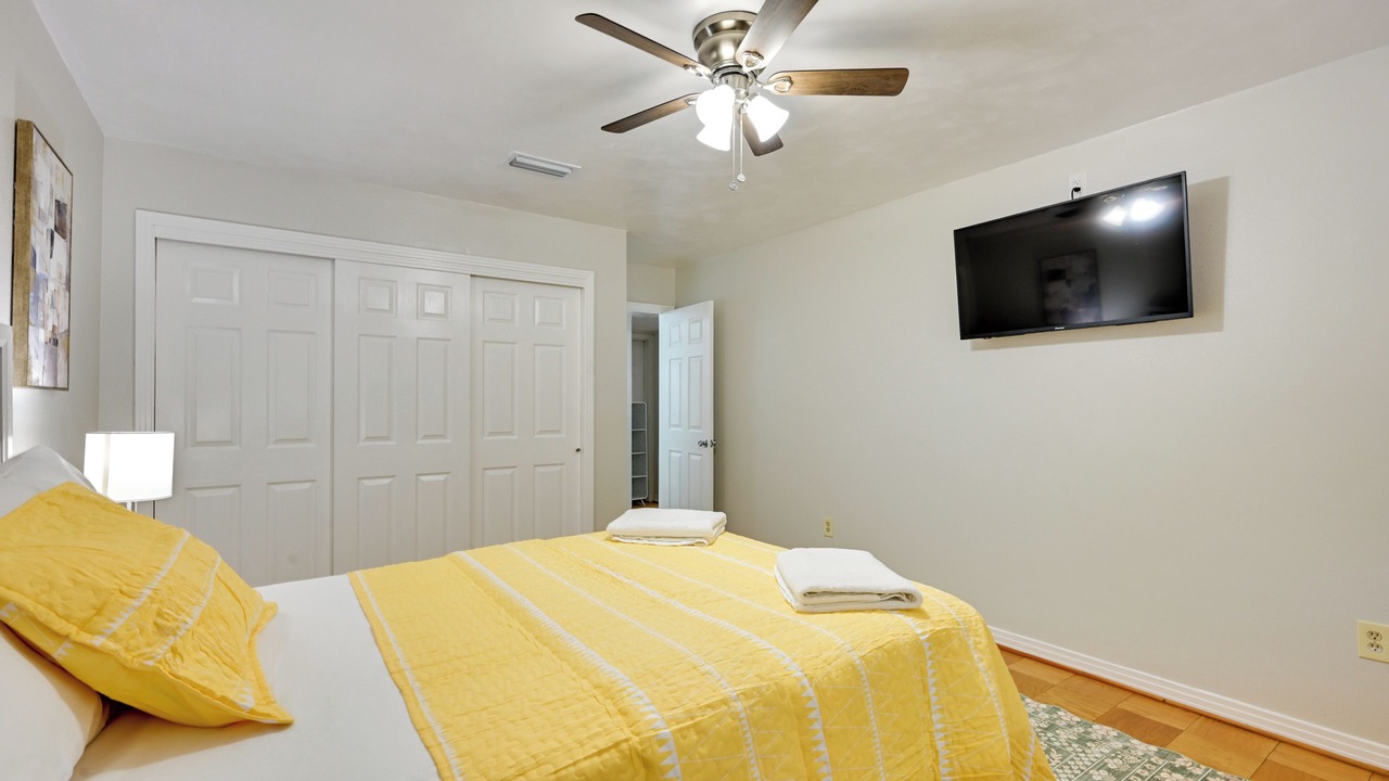 Photo of Bedroom in Bearss Plaza