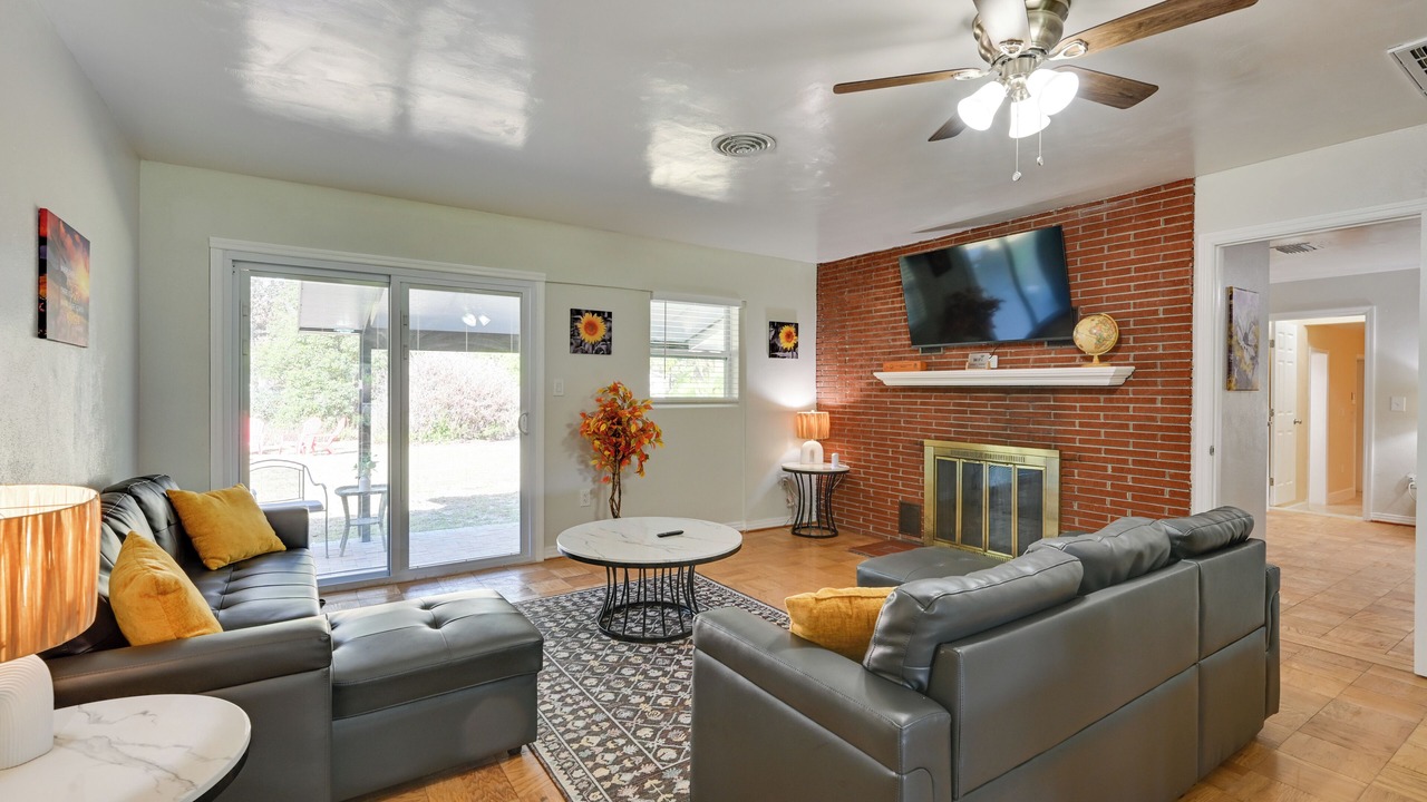 Photo of Bedroom in Bearss Plaza