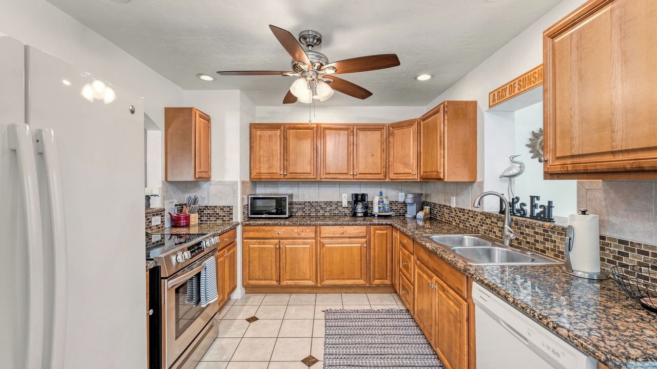 Photo of Bedroom in Gulf Gate Estates