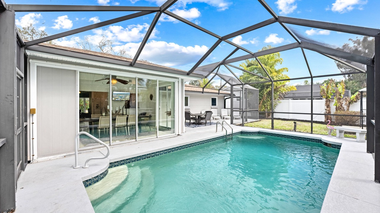 Photo of Outdoor in Gulf Gate Estates