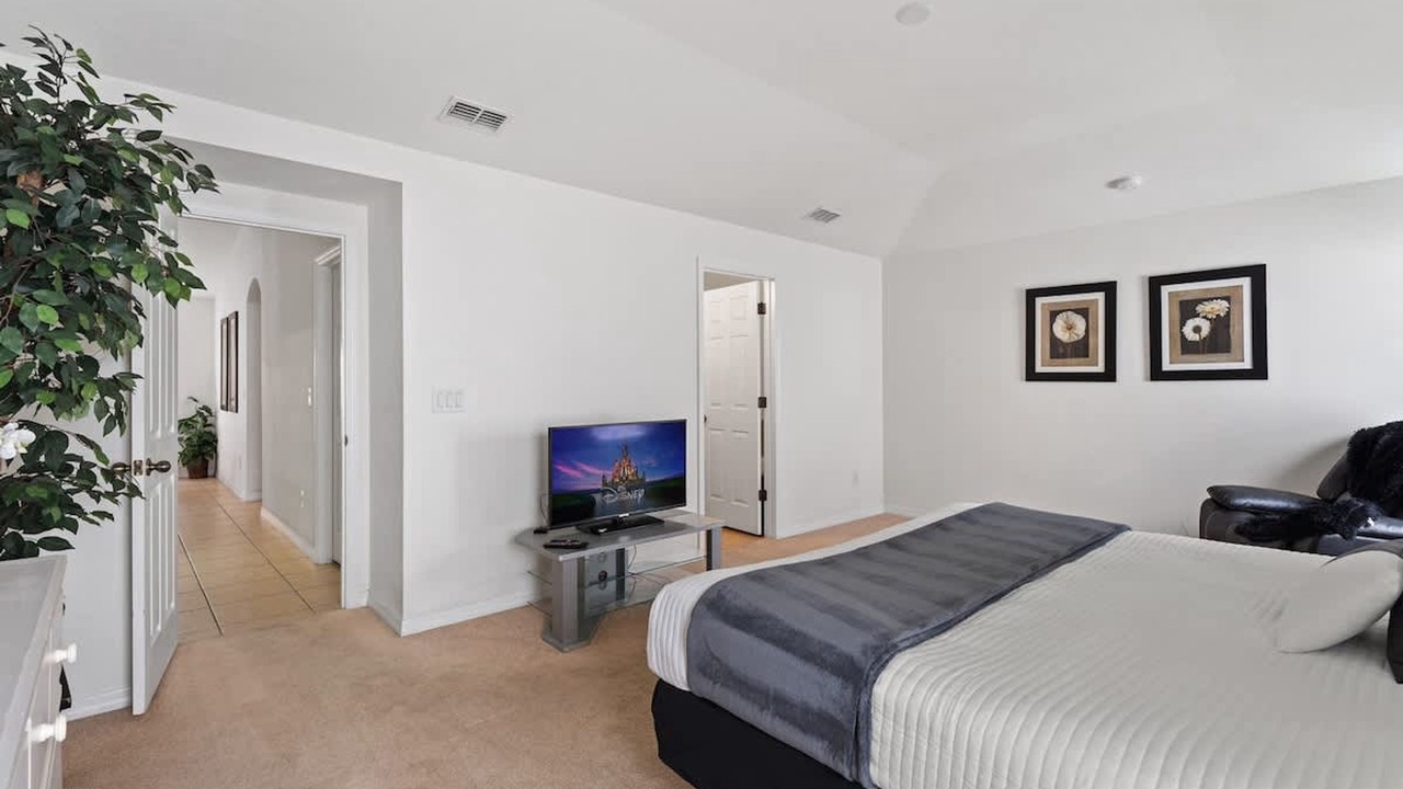 Photo of Bedroom in Veranda Palms