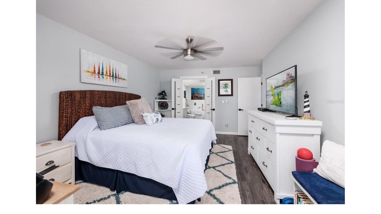 Photo of Bedroom in Sand Key