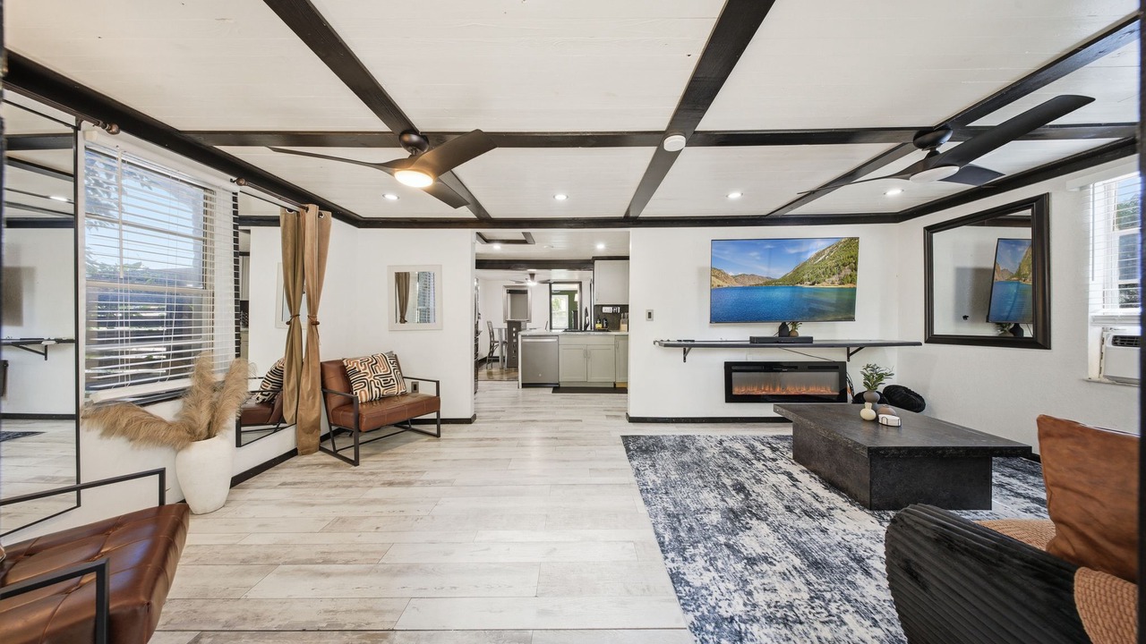 Photo of Livingroom in Fairview Shores