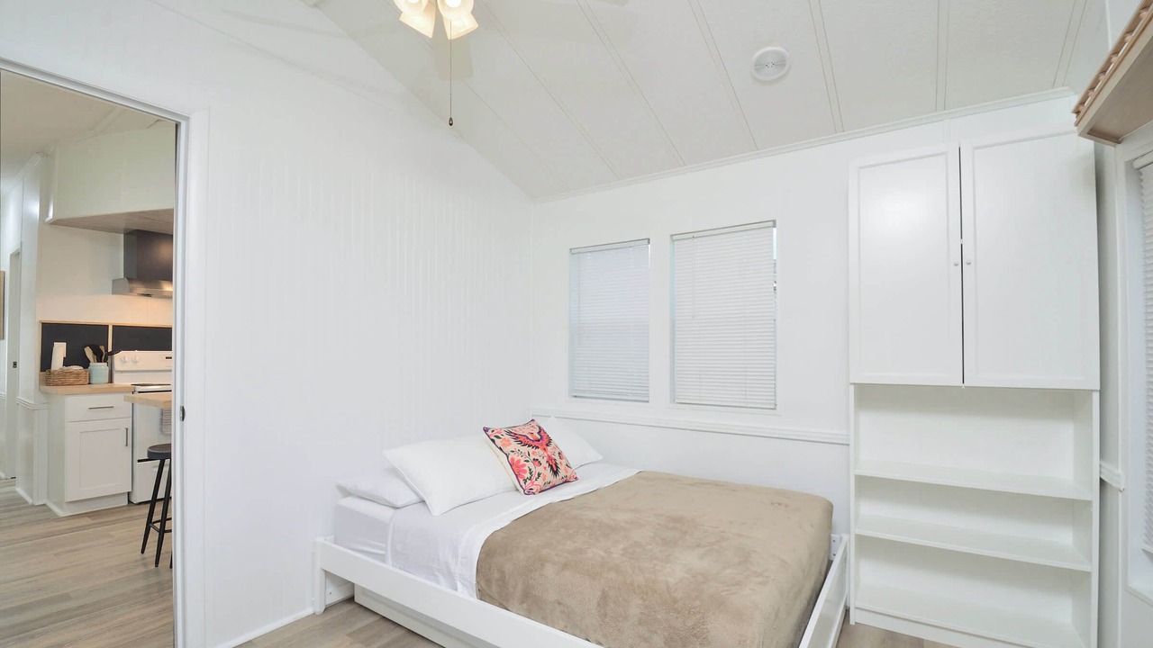 Photo of Bedroom in Winter Garden