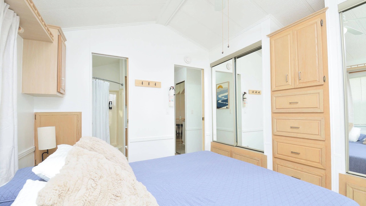 Photo of Bedroom in Winter Garden