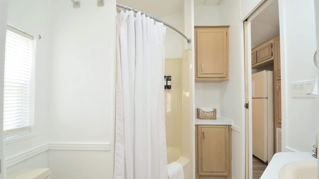 Photo of Bathroom in Winter Garden