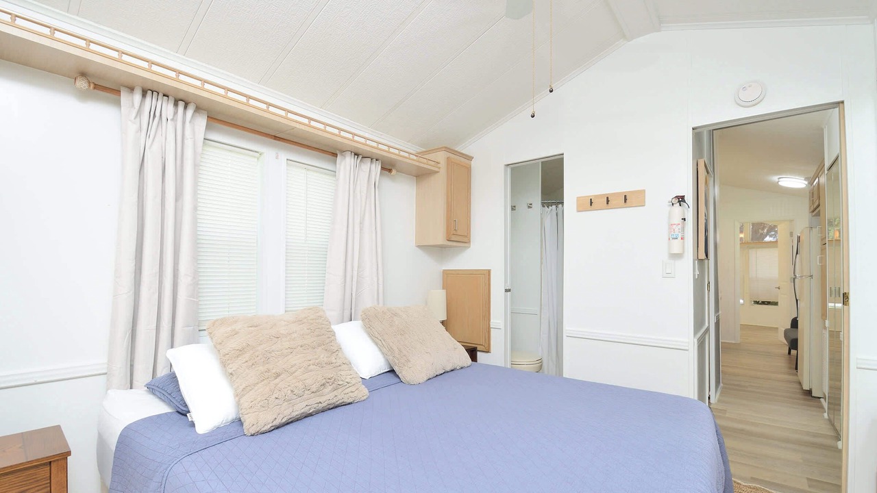 Photo of Bedroom in Winter Garden