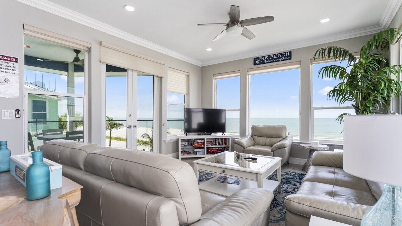 Photo of Bedroom in Mid Island