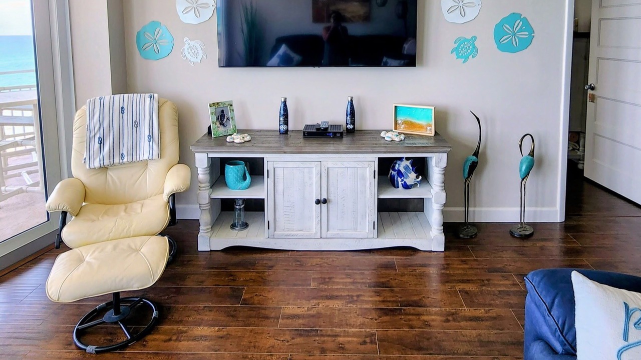 Photo of Livingroom in Ocean View Halifax Estates