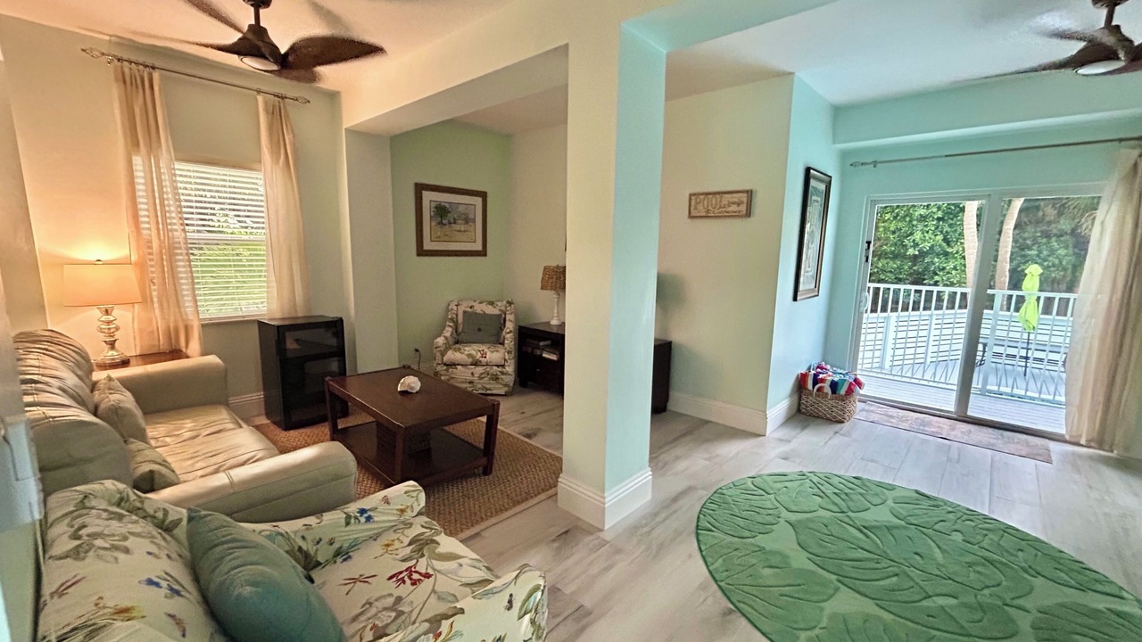 Photo of Livingroom in Safety Harbor Club