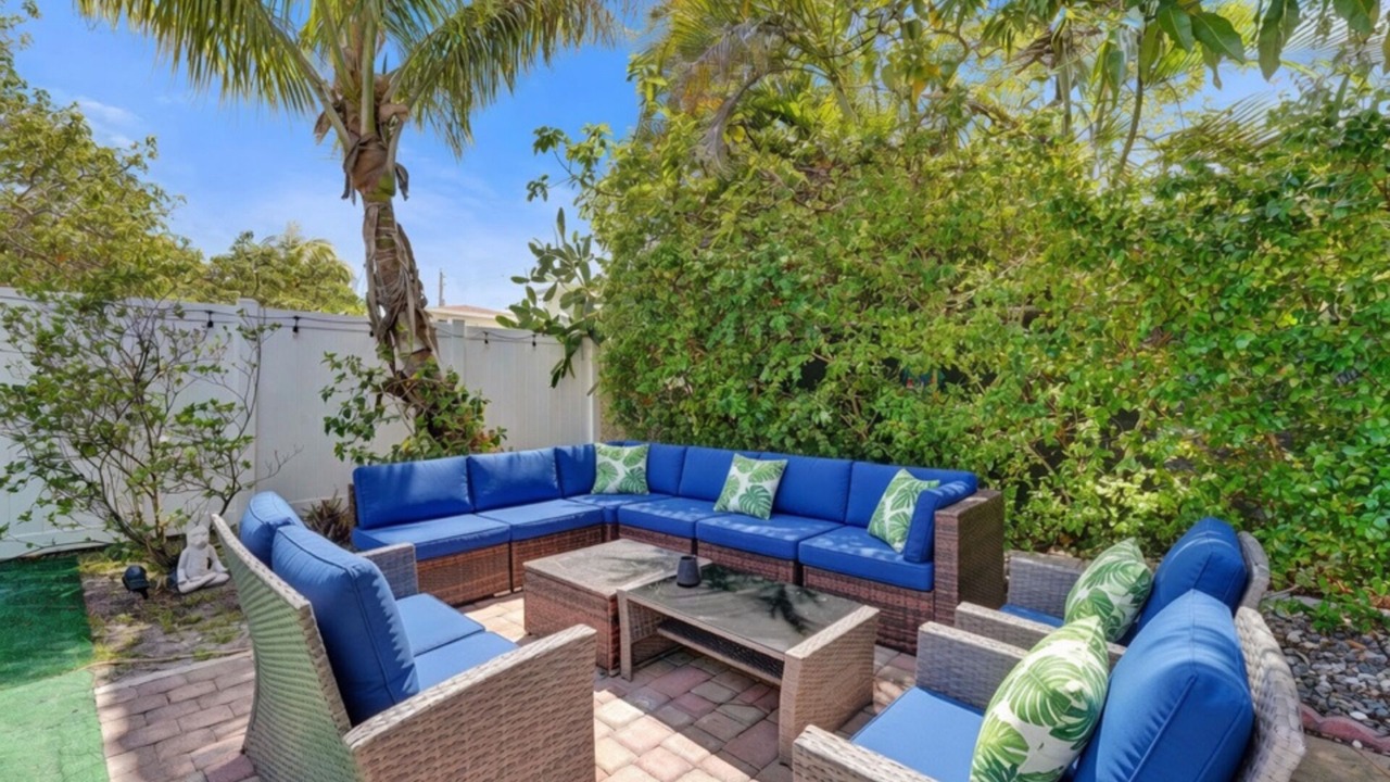 Photo of Outdoor in Hallandale Beach