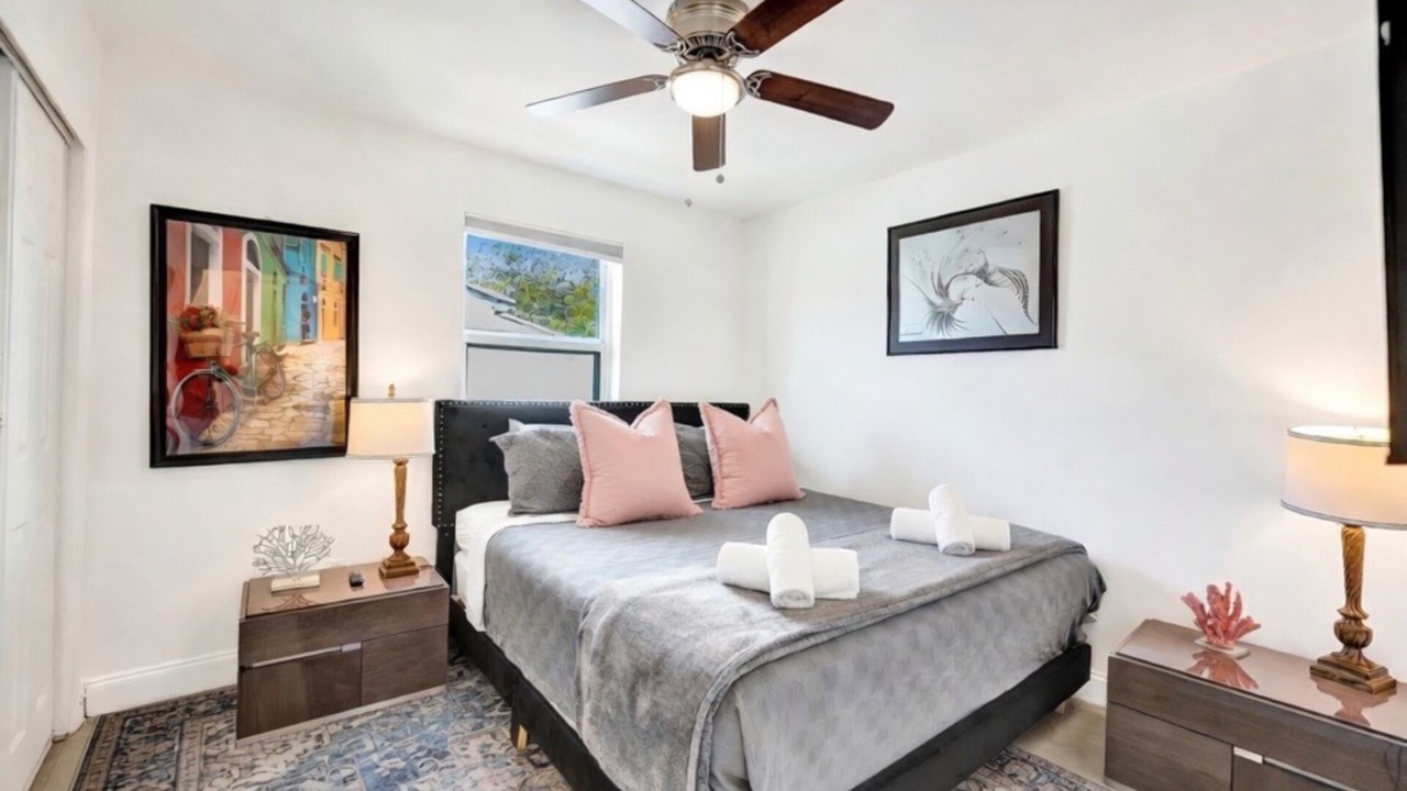 Photo of Bedroom in Hallandale Beach